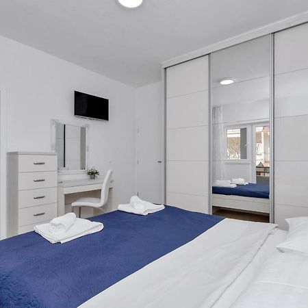 Apartman Koky Makarska Bagian luar foto