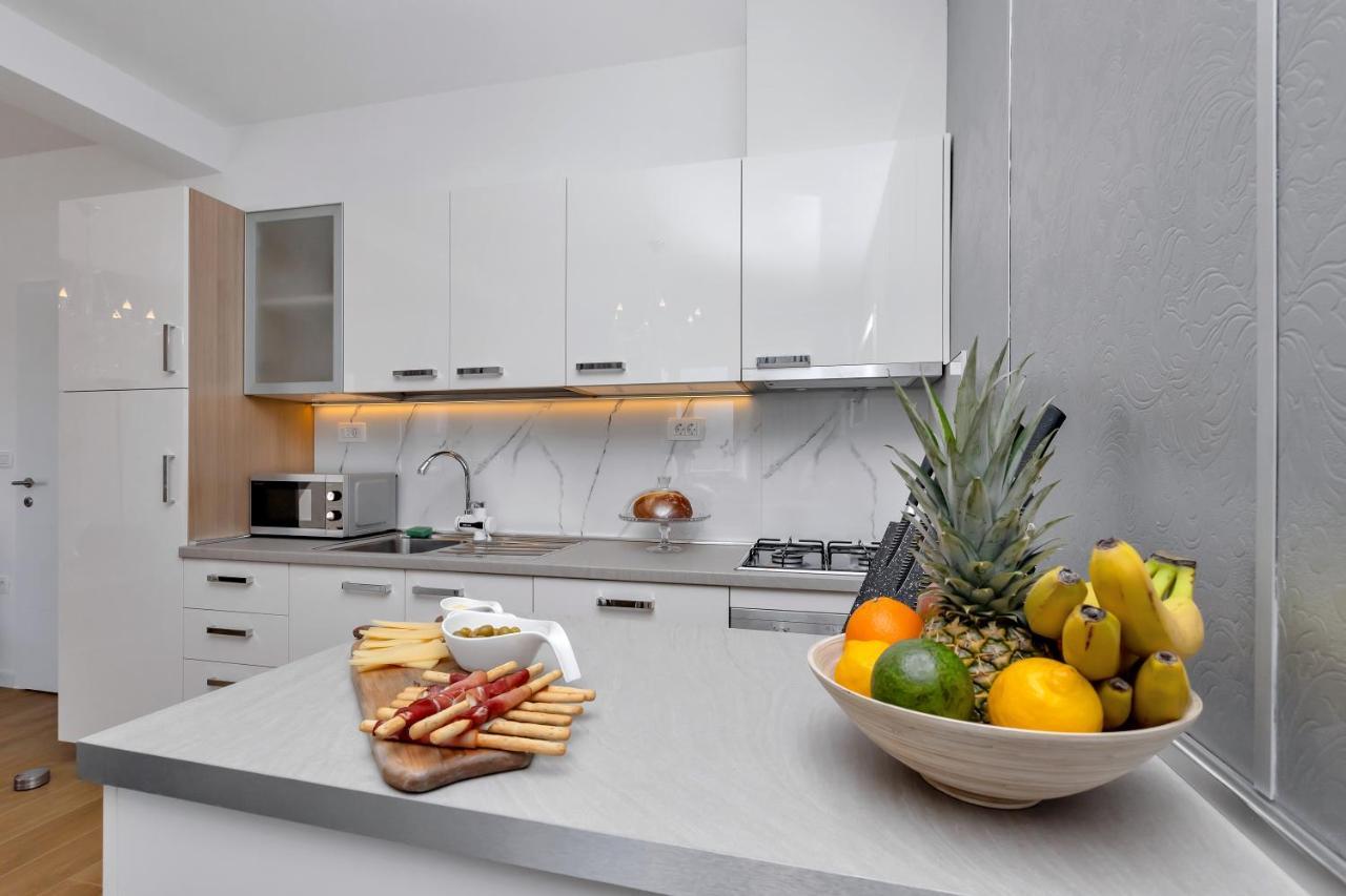 Apartman Koky Makarska Bagian luar foto