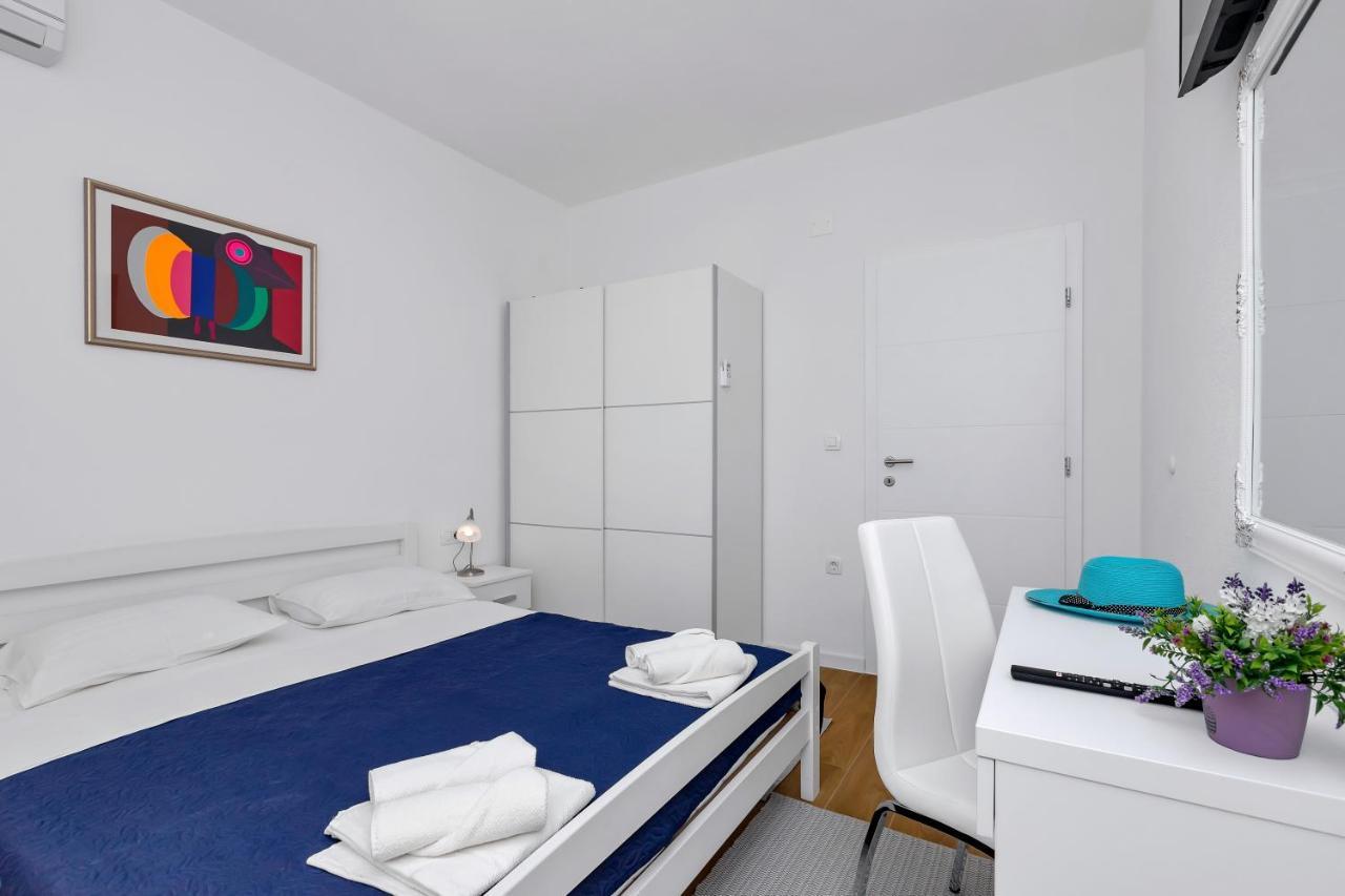 Apartman Koky Makarska Bagian luar foto