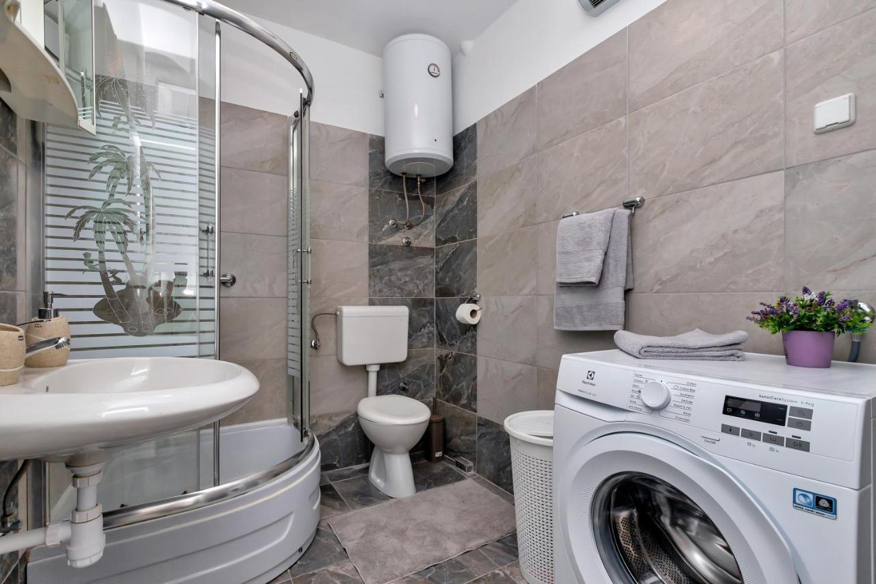 Apartman Koky Makarska Bagian luar foto
