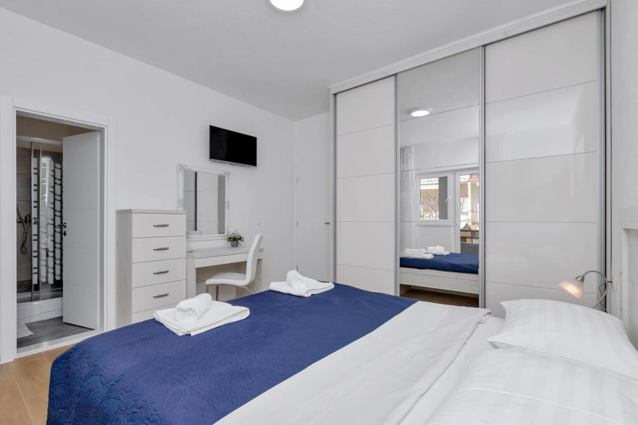 Apartman Koky Makarska Bagian luar foto